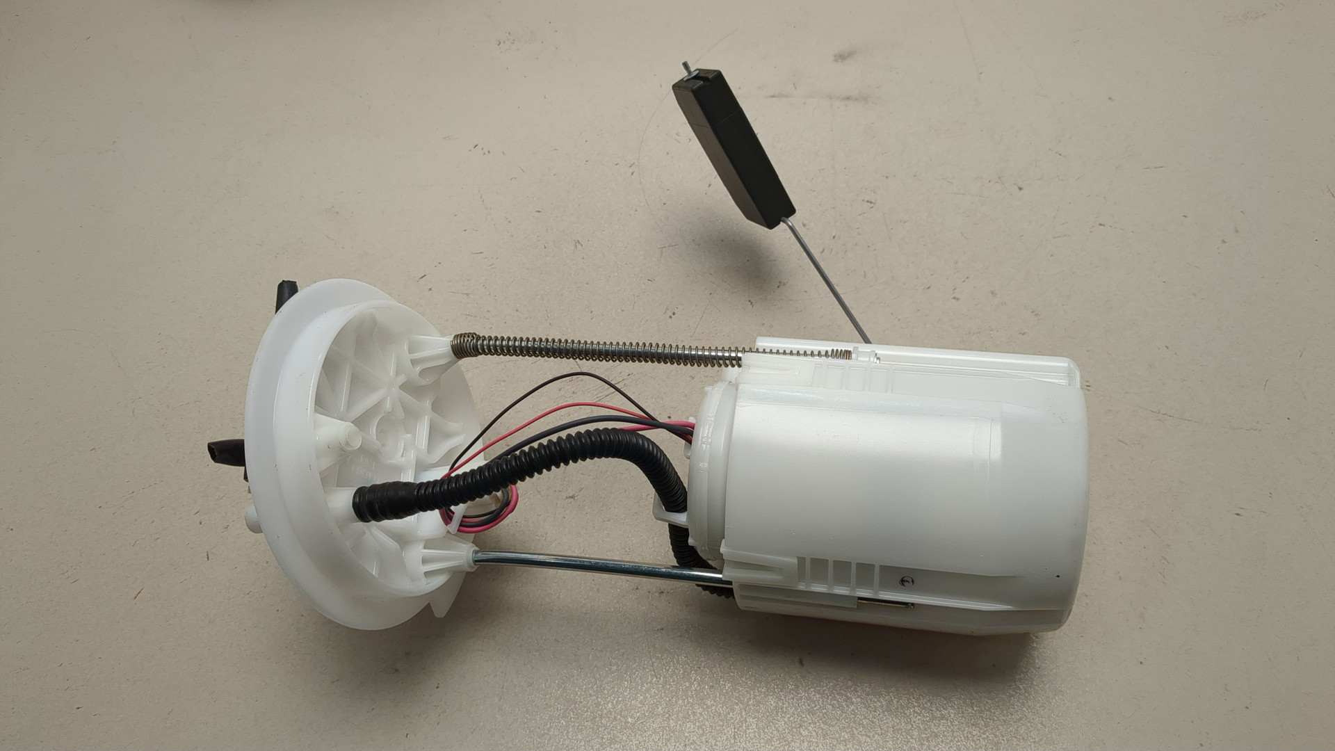 Насос топливный электрический