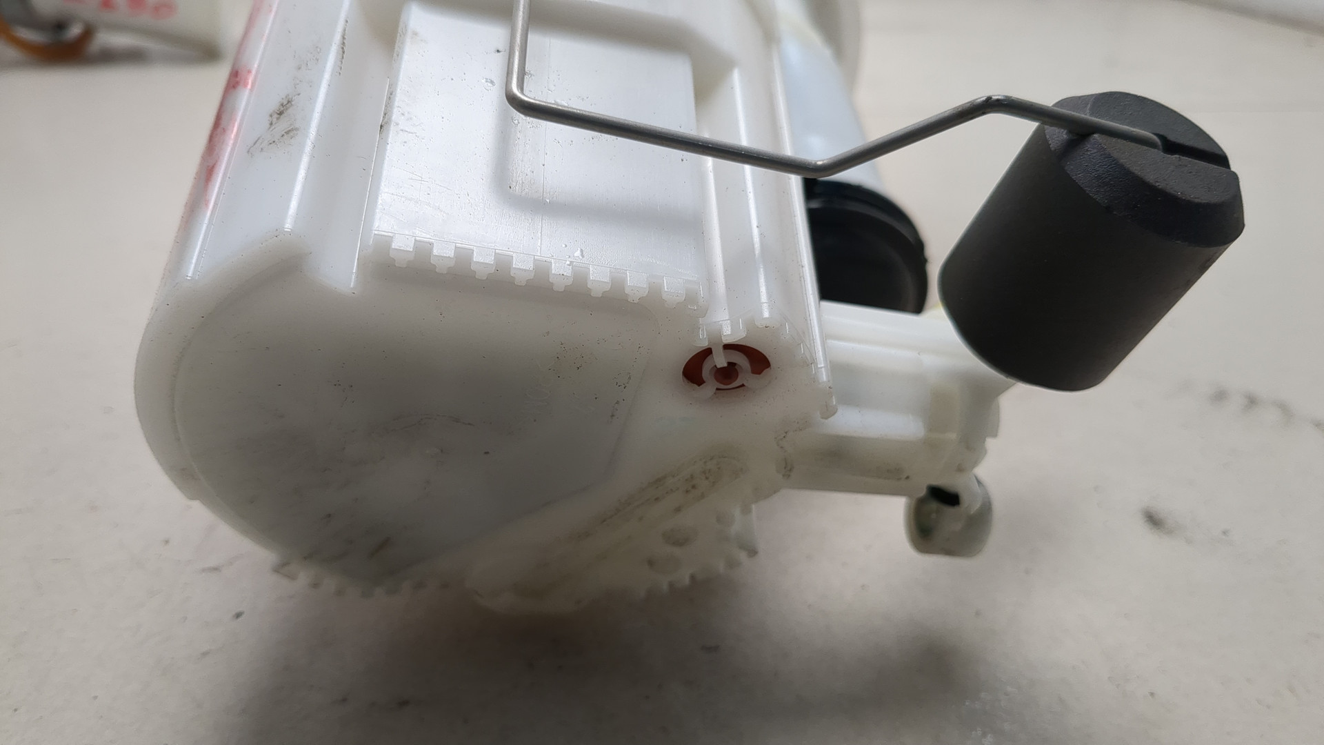 Насос топливный электрический