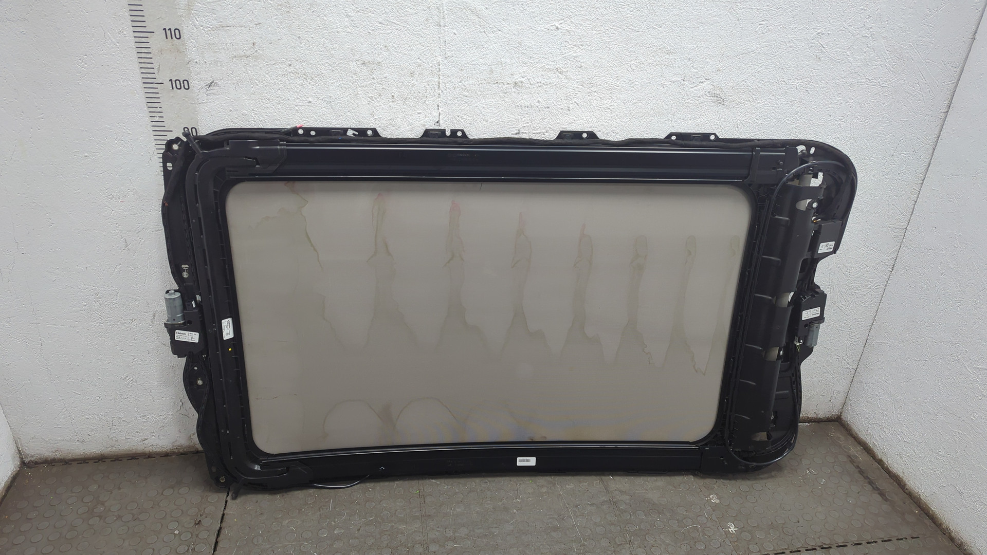 Люк в сборе электрический