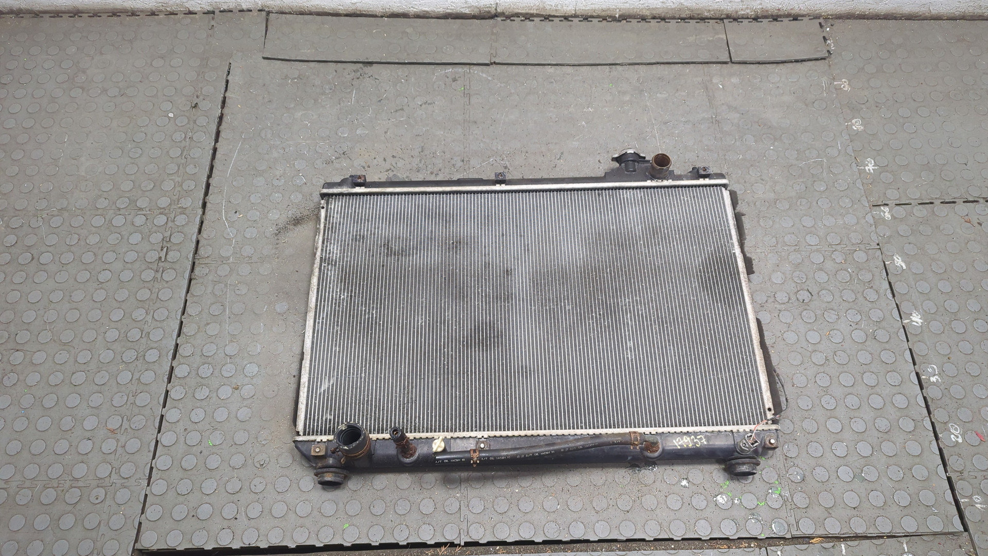 Радиатор охлаждения двигателя основной