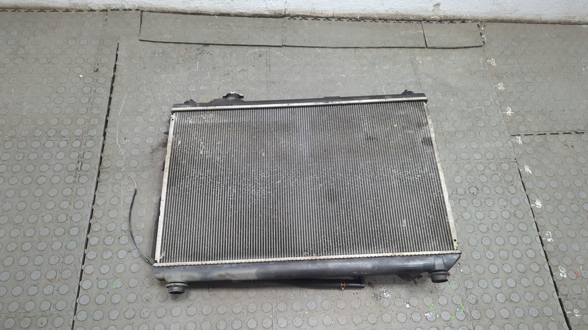Радиатор охлаждения двигателя основной