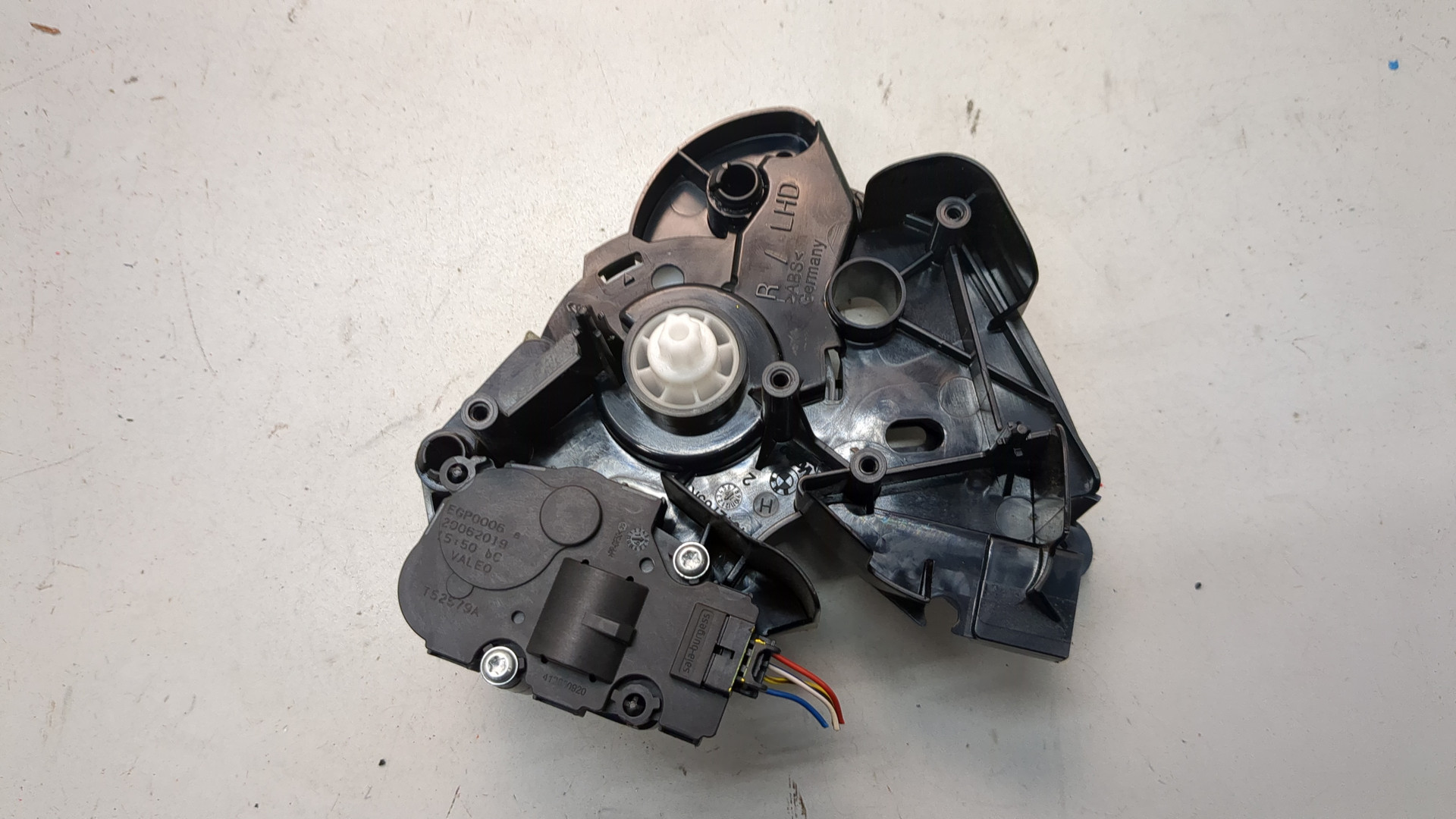 Моторчик заслонки печки