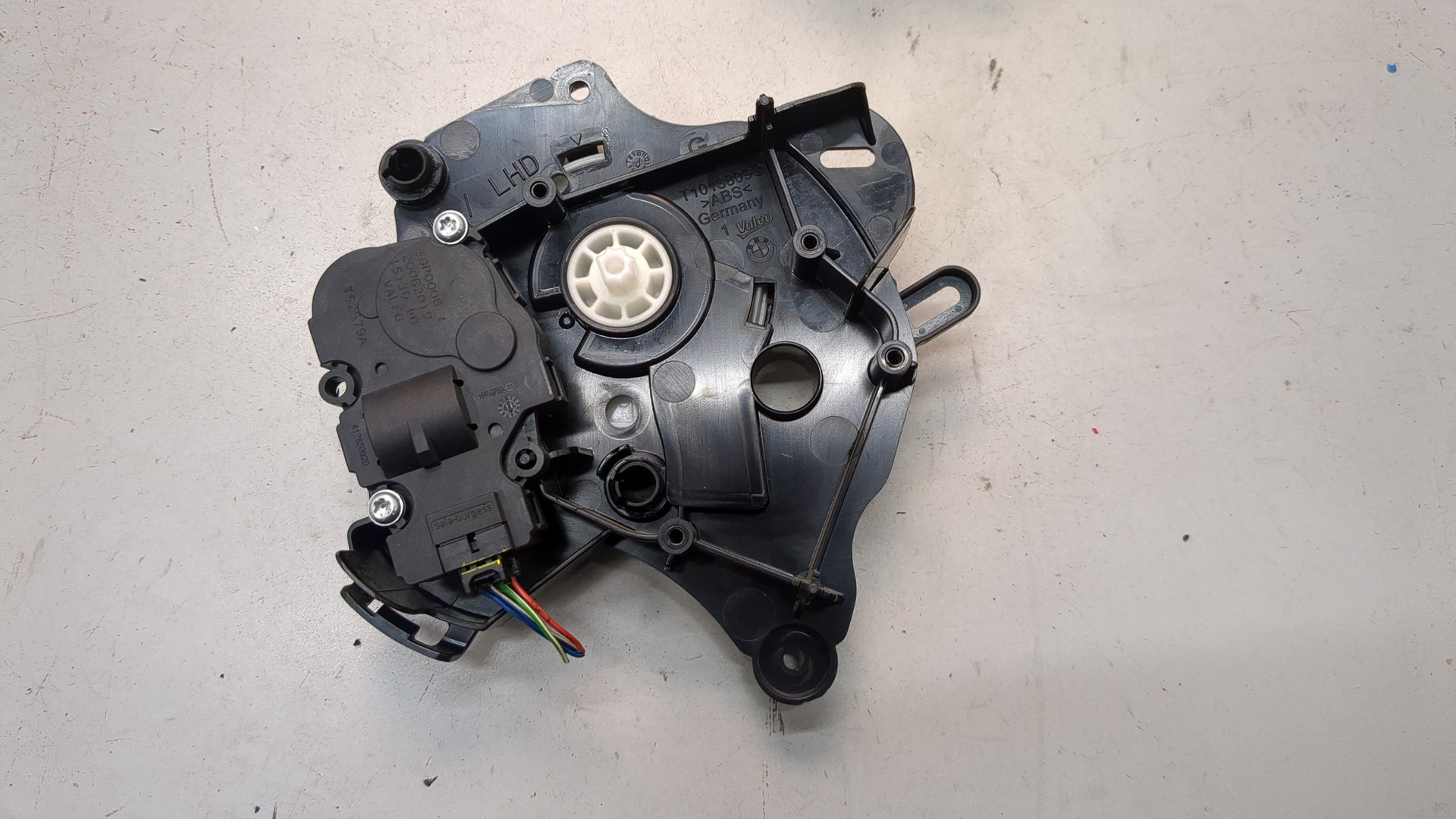 Моторчик заслонки печки