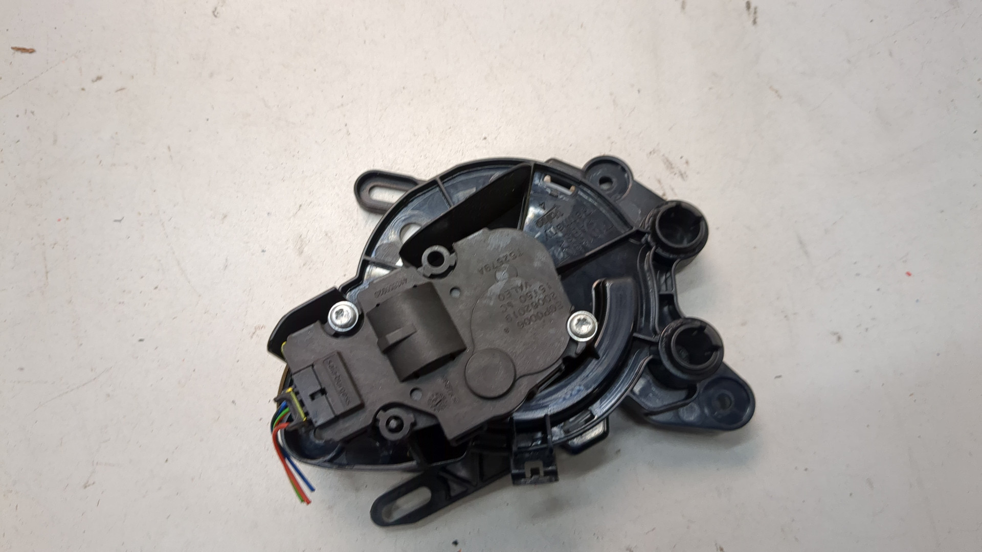 Моторчик заслонки печки