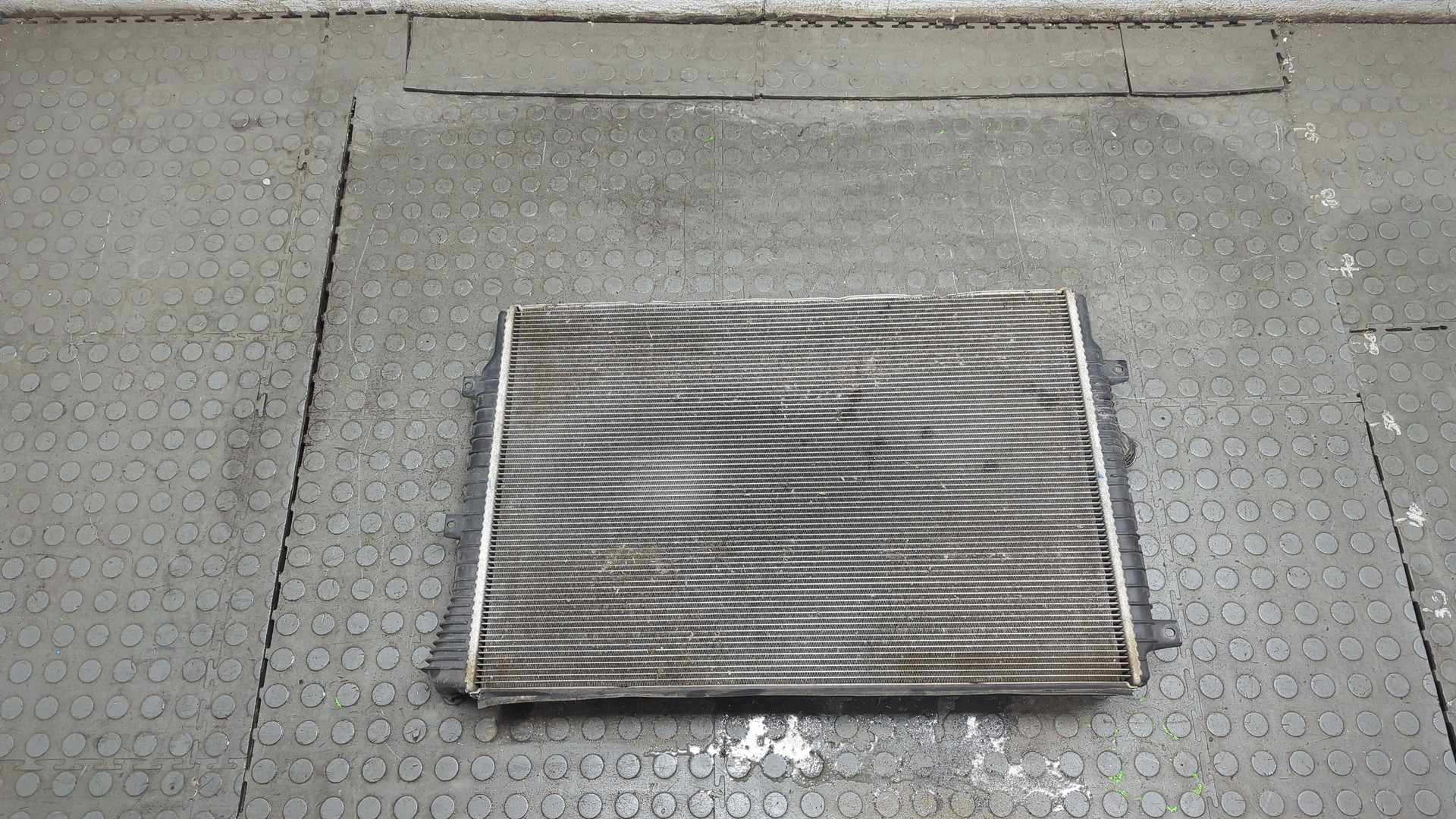 Радиатор охлаждения двигателя основной