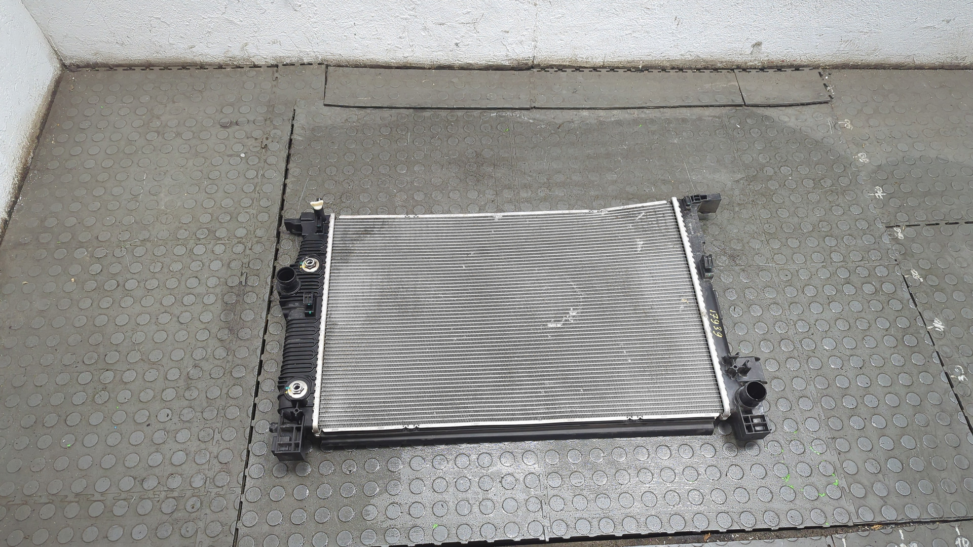 Радиатор охлаждения двигателя основной