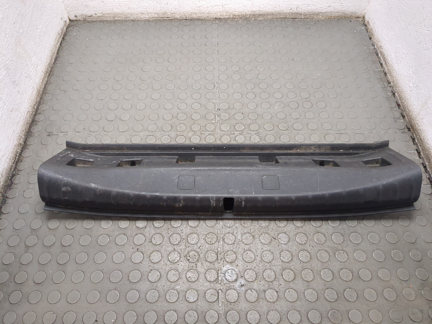 Обшивка багажника