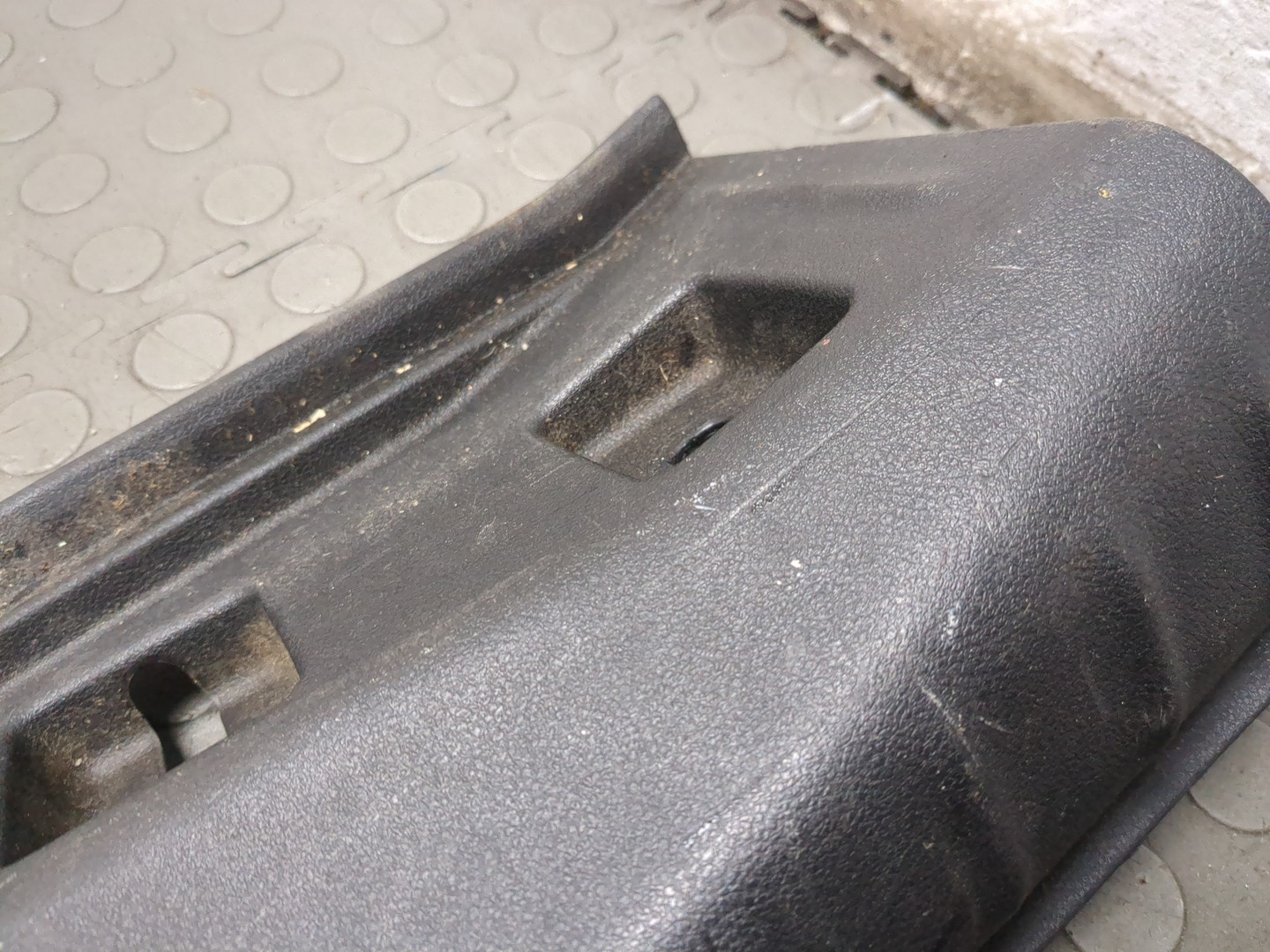 Обшивка багажника