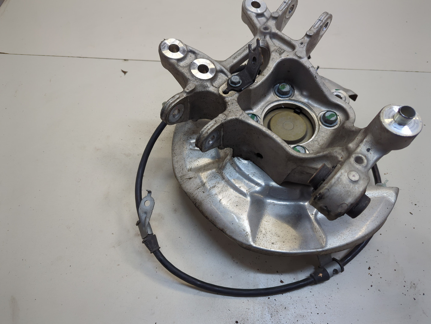 Кулак поворотный задний правый