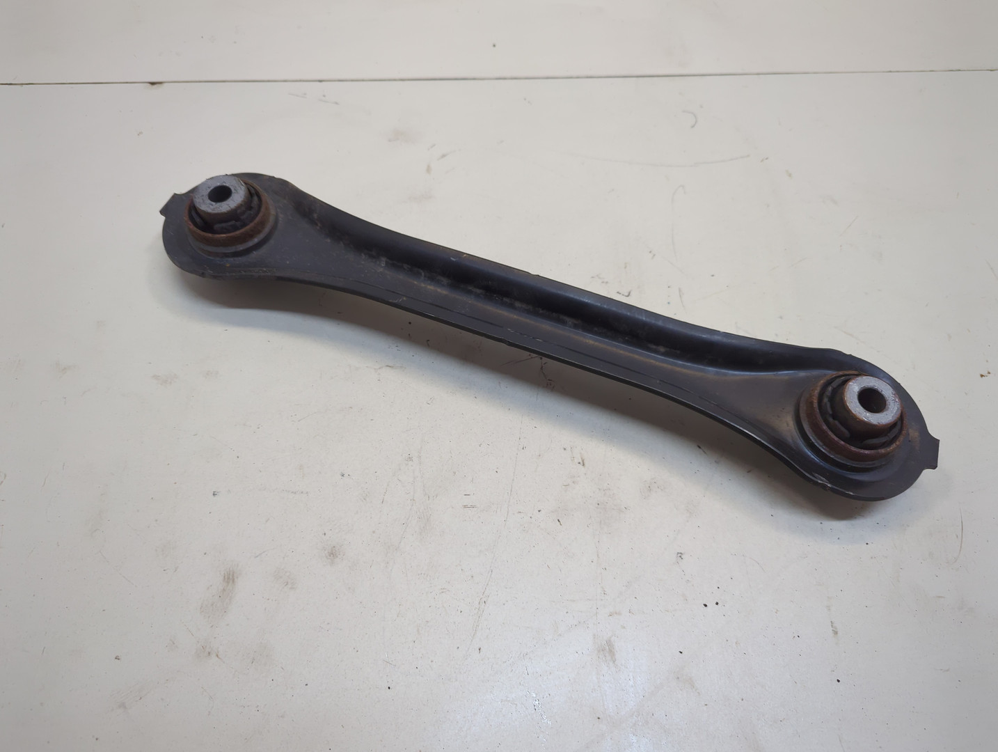 Рычаг задний