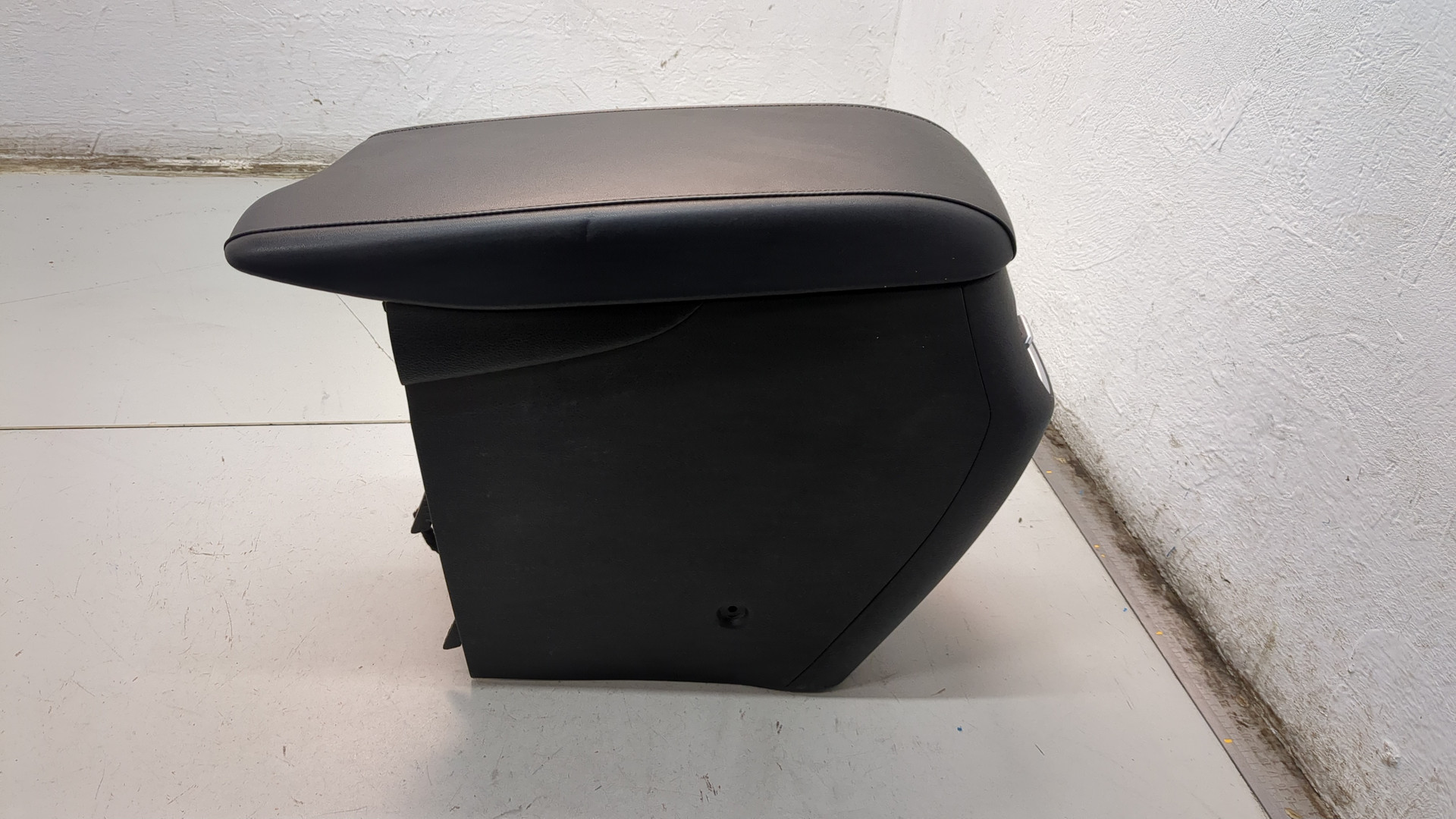 Подлокотник