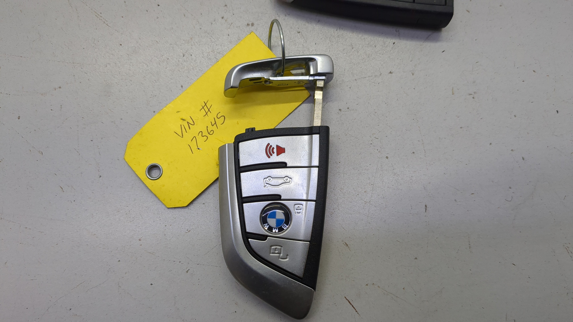 Ключ зажигания