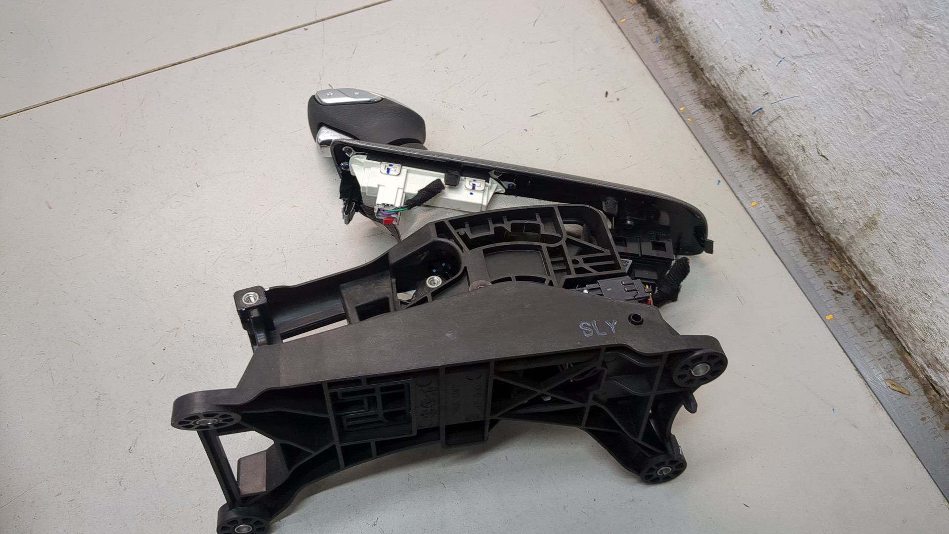 Кулиса МКПП / АКПП