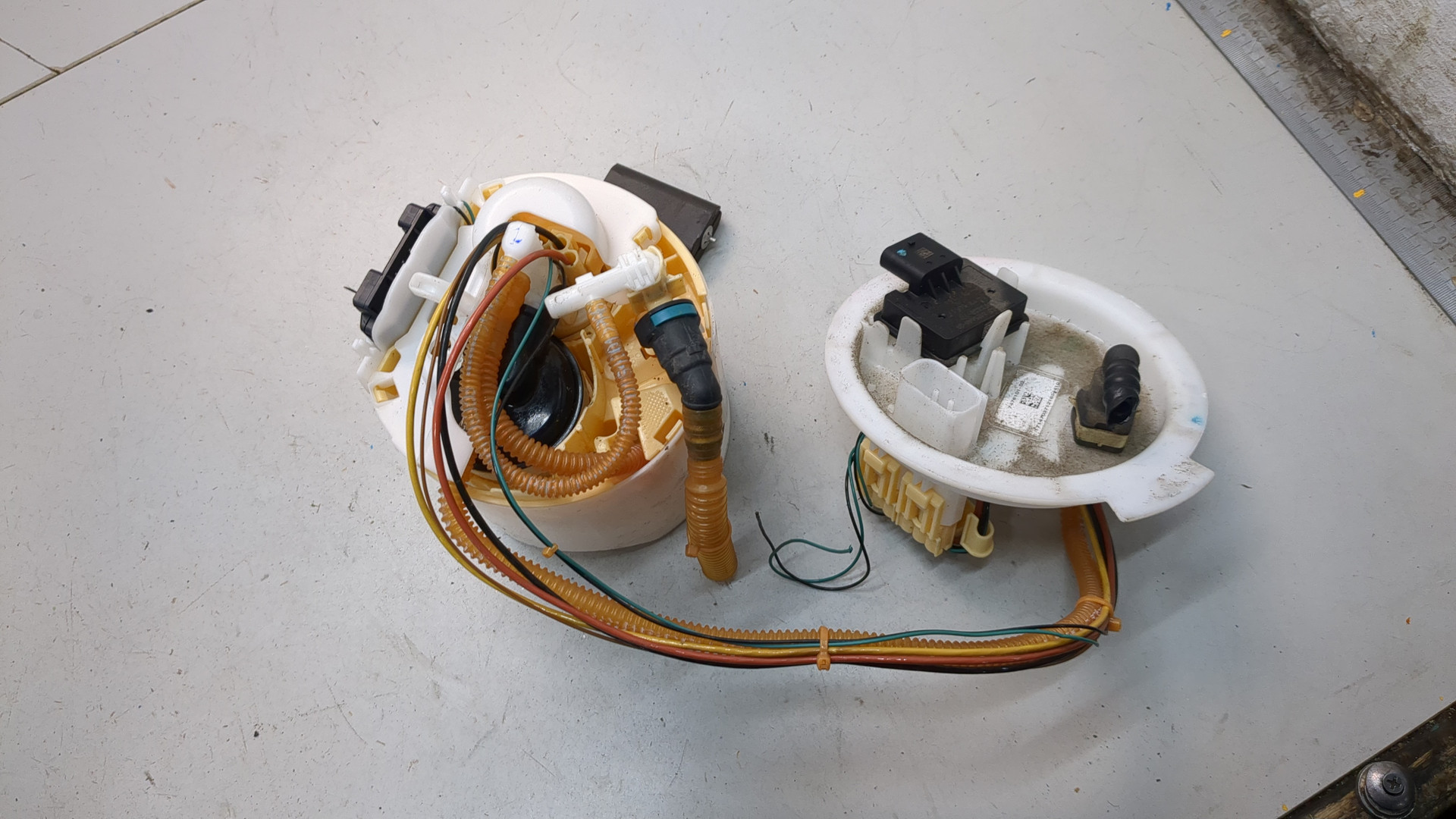 Насос топливный электрический