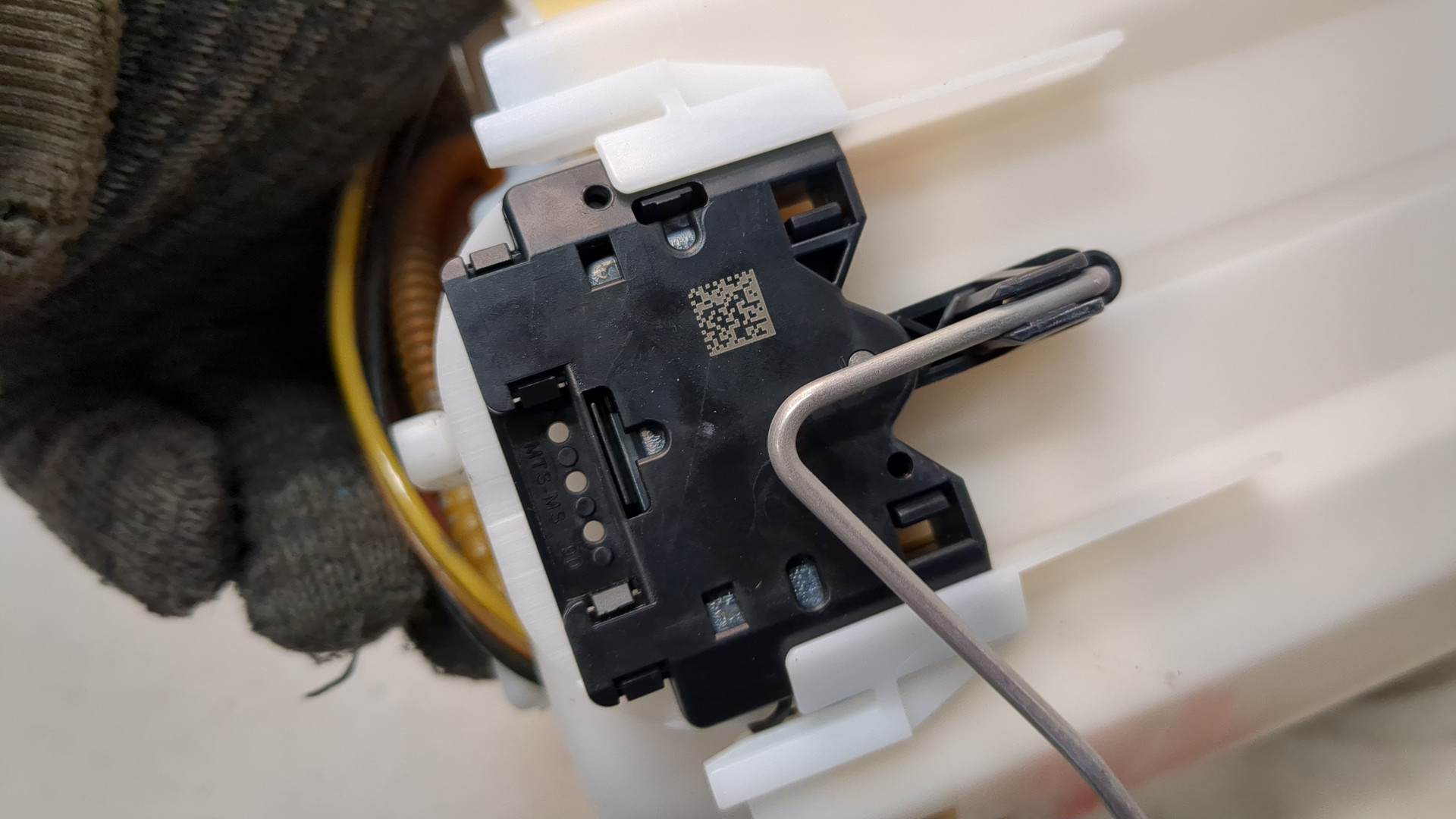 Насос топливный электрический