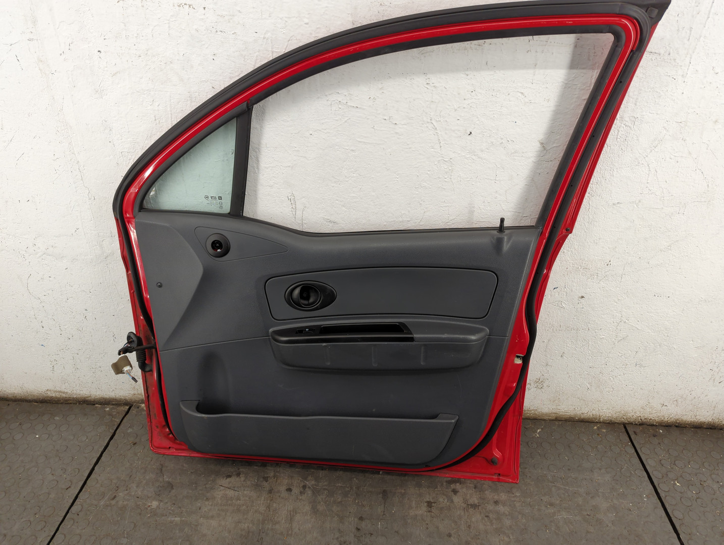 Дверь передняя правая