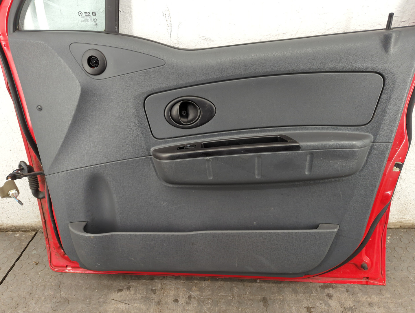 Дверь передняя правая