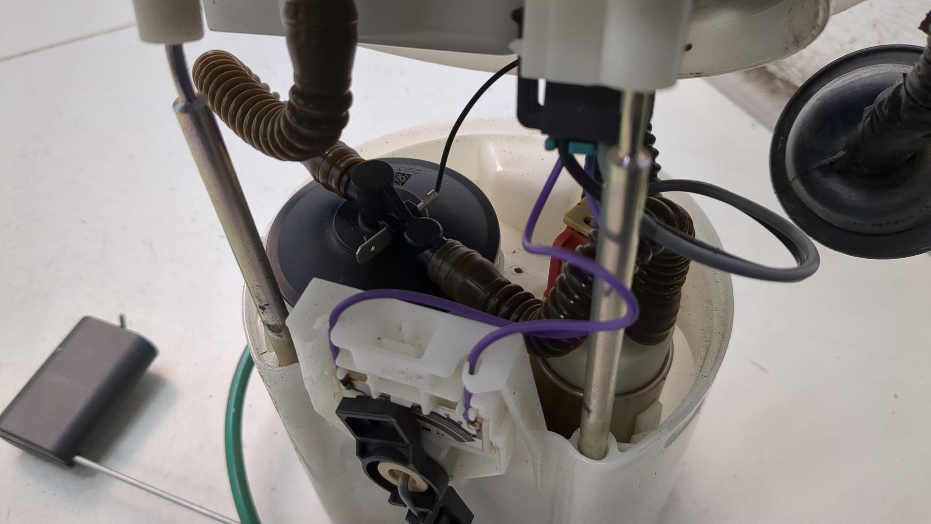 Насос топливный электрический