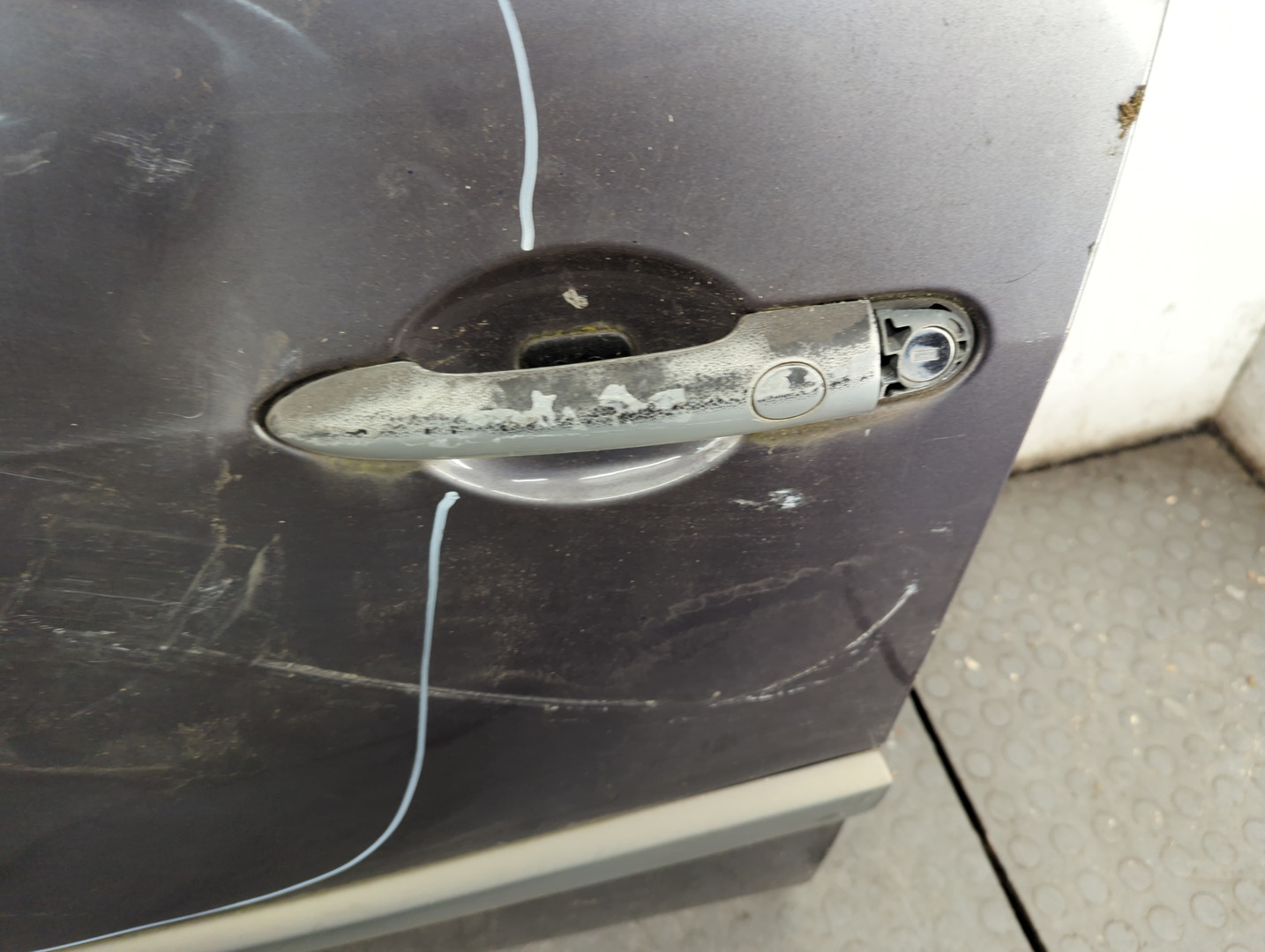 Дверь передняя левая