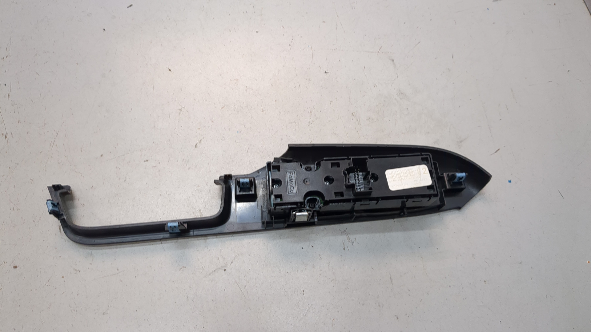 Кнопка стеклоподъемника