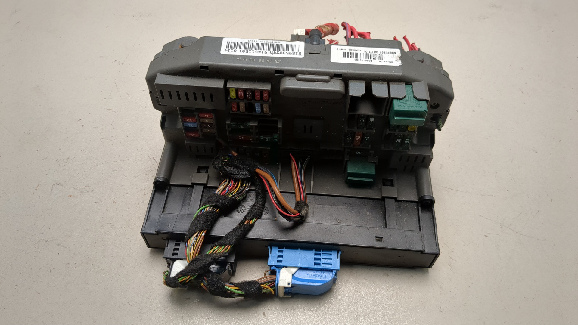 Блок предохранителей