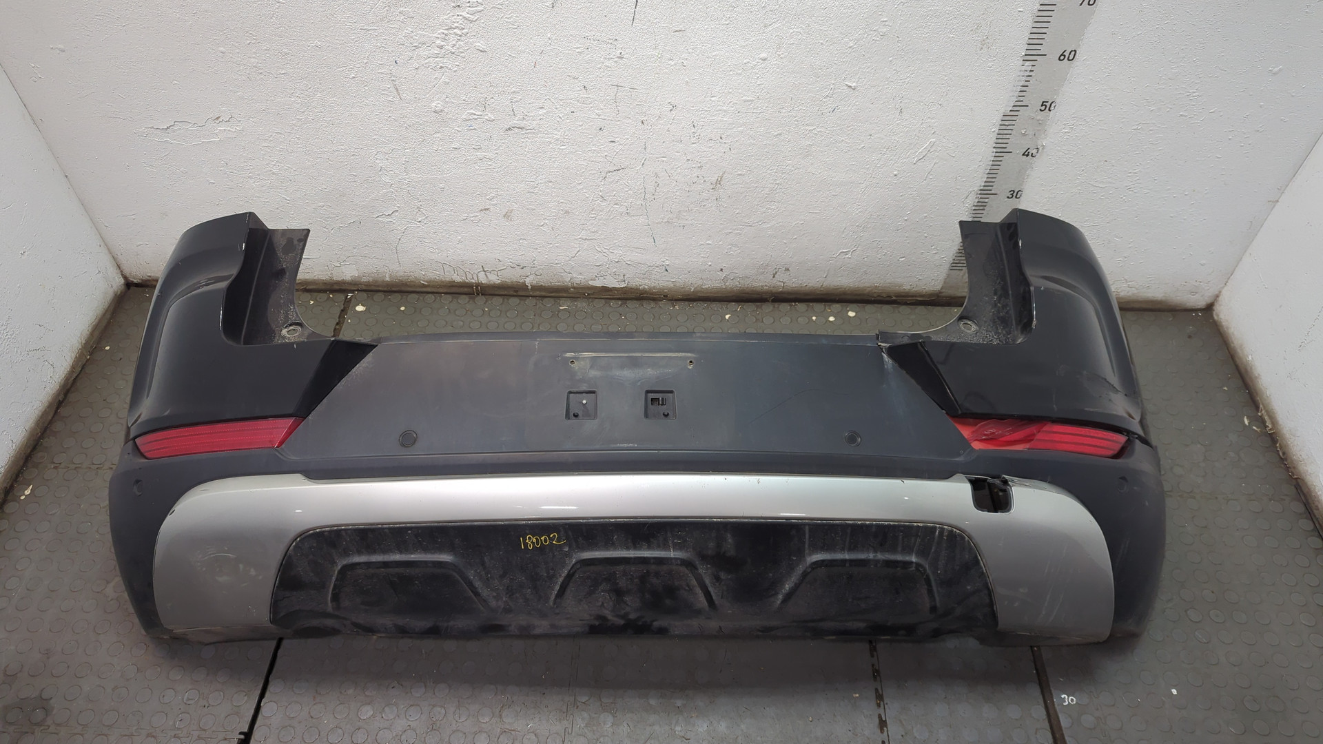 Бампер задний