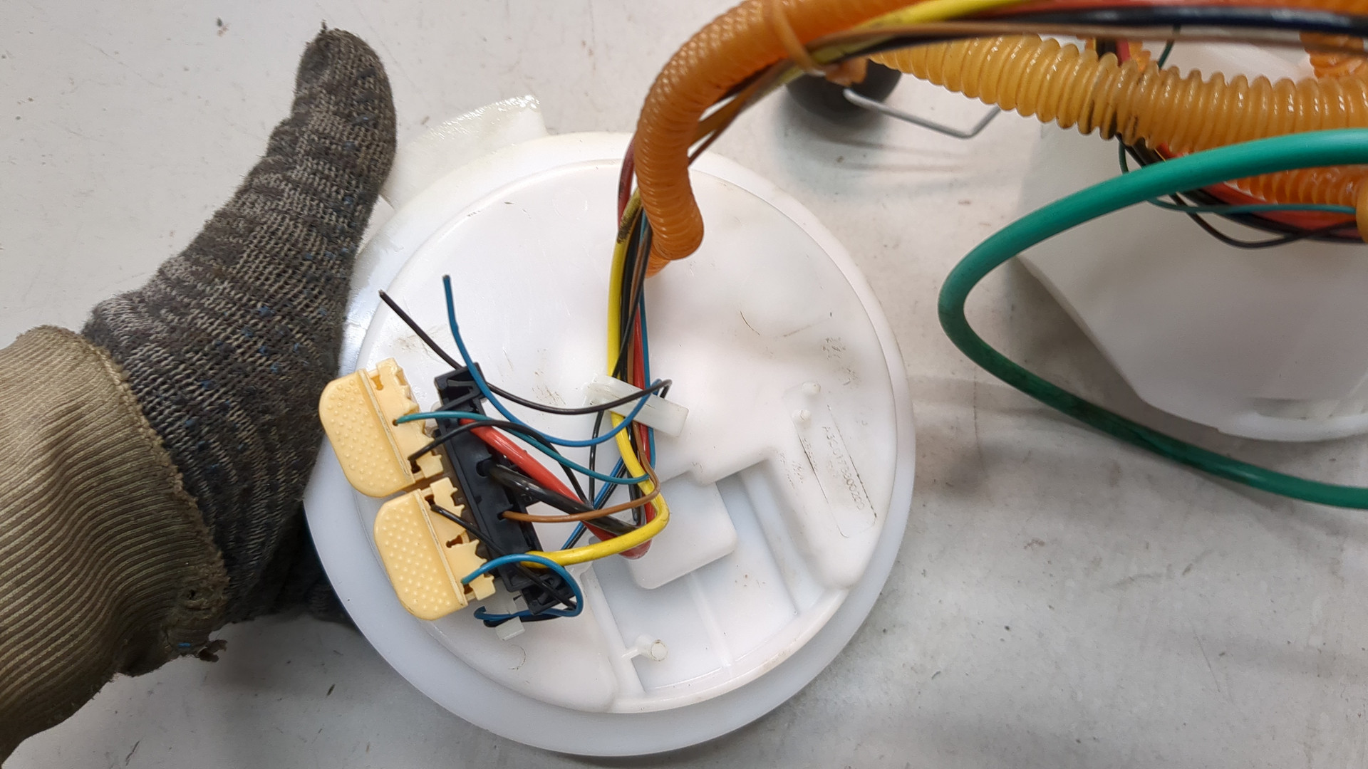 Насос топливный электрический