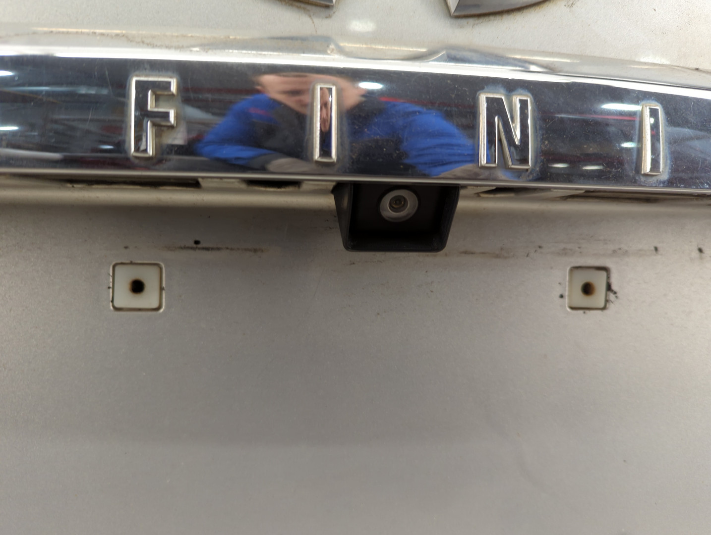 Дверь багажника