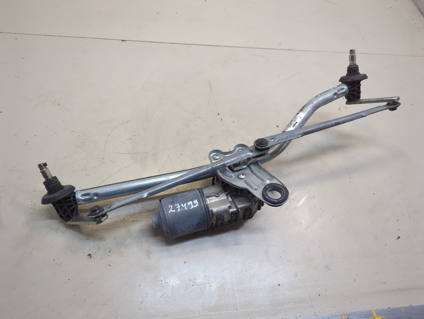 Трапеция стеклоочистителей