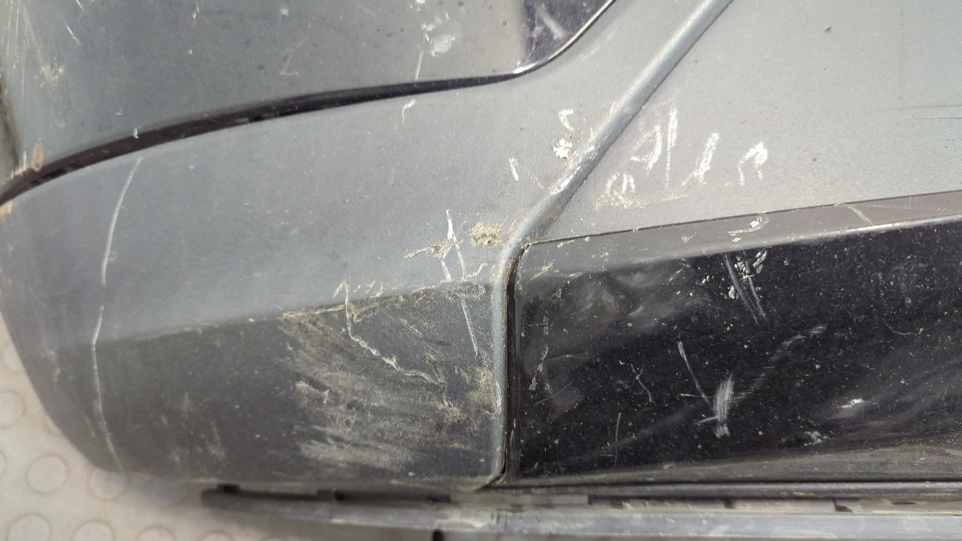 Бампер передний