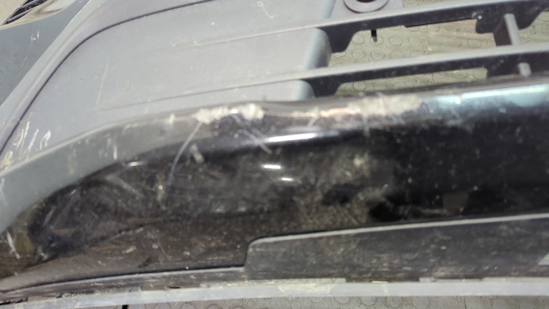 Бампер передний