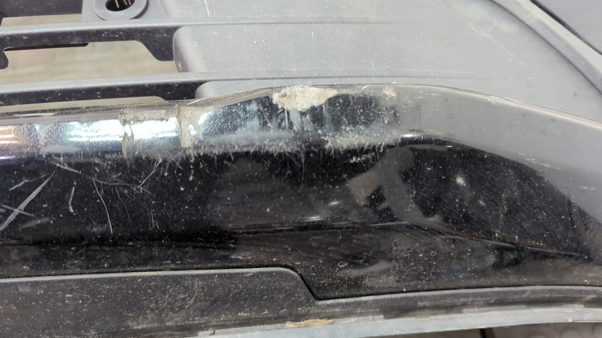 Бампер передний