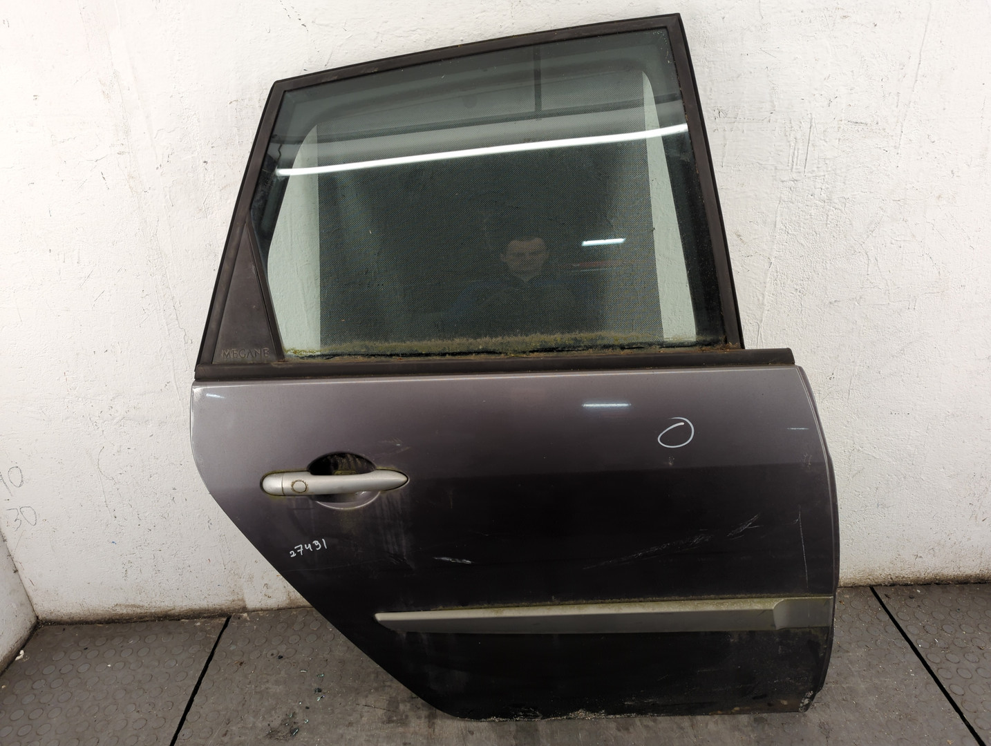 Дверь задняя правая