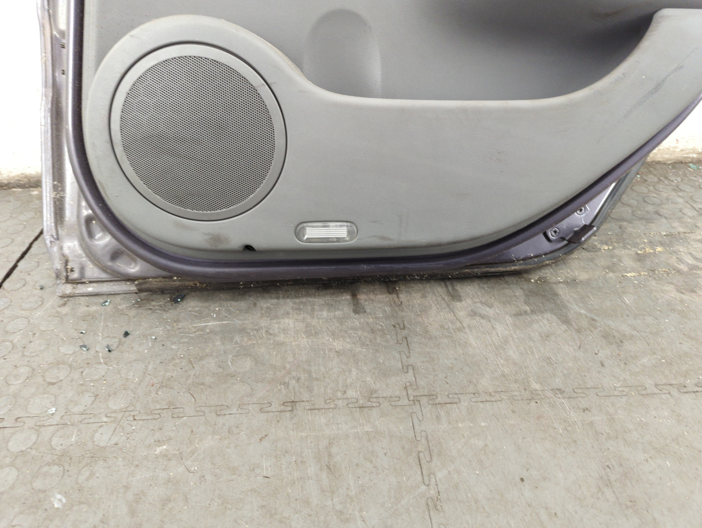 Дверь задняя правая