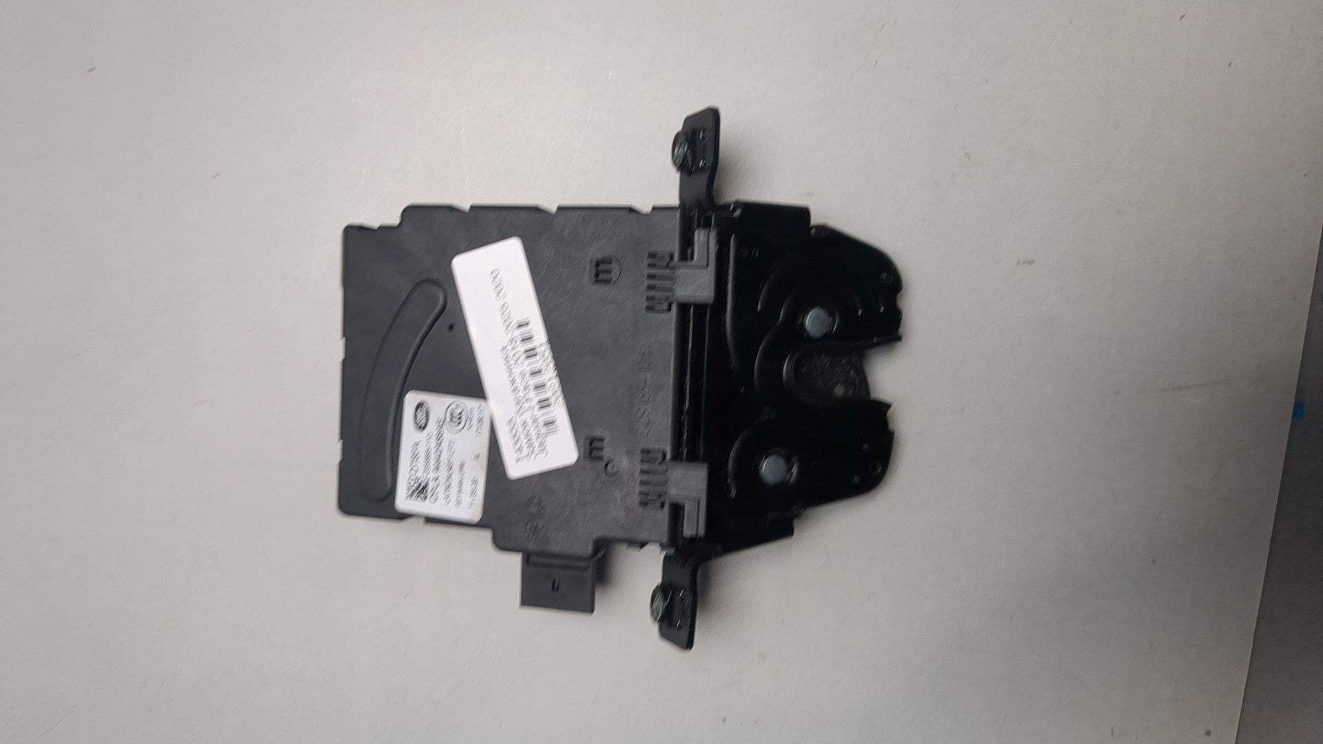 Замок багажника