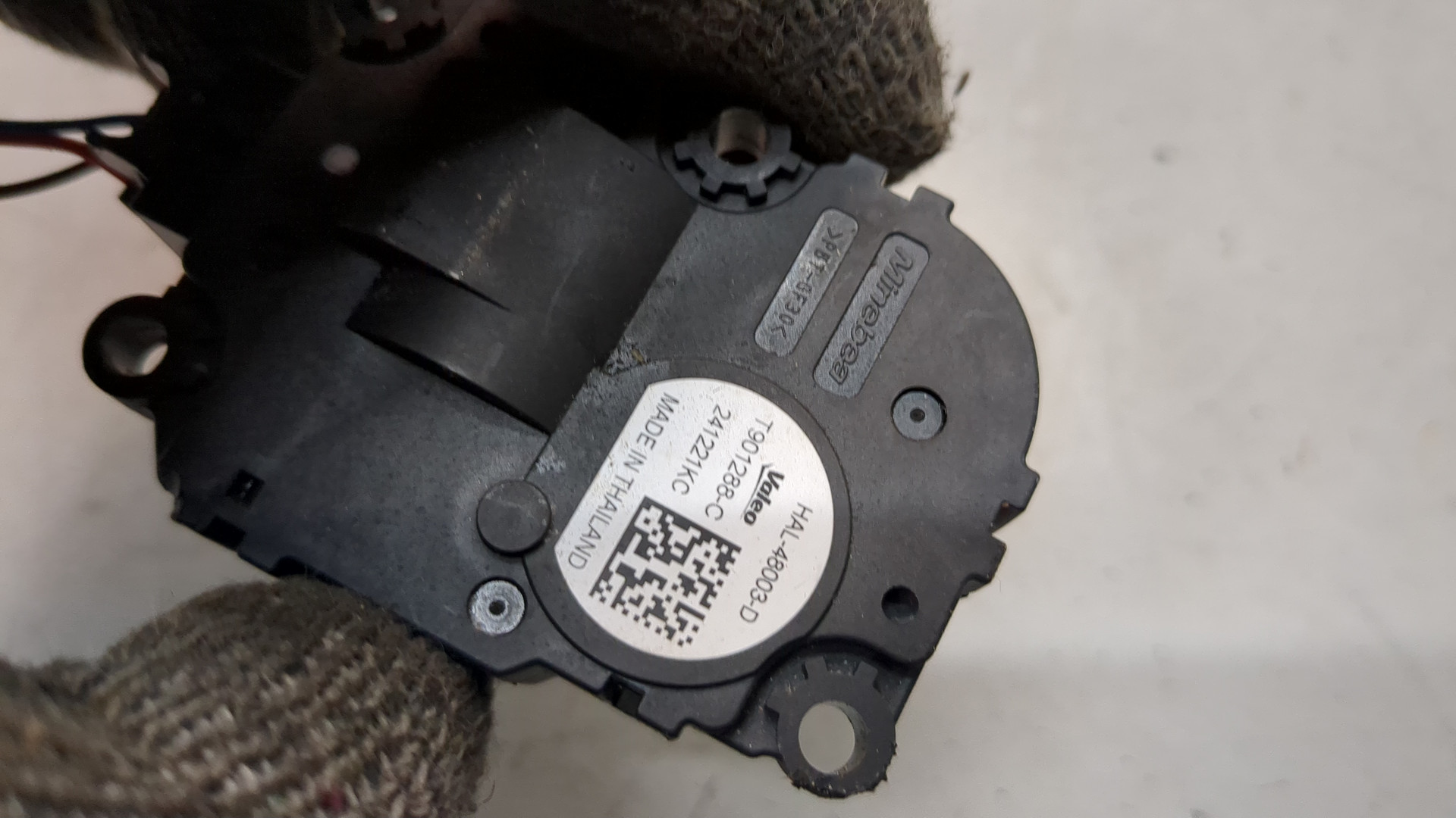 Моторчик заслонки печки