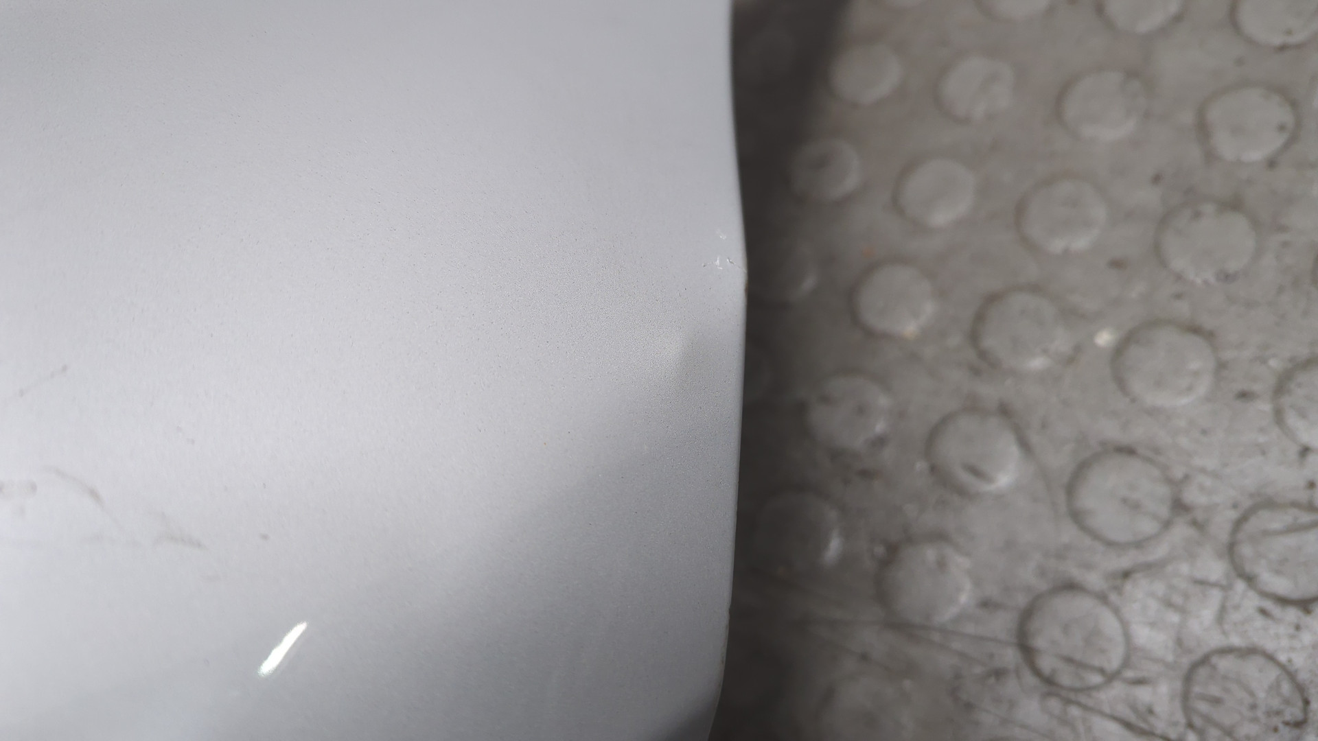 Крыло переднее правое