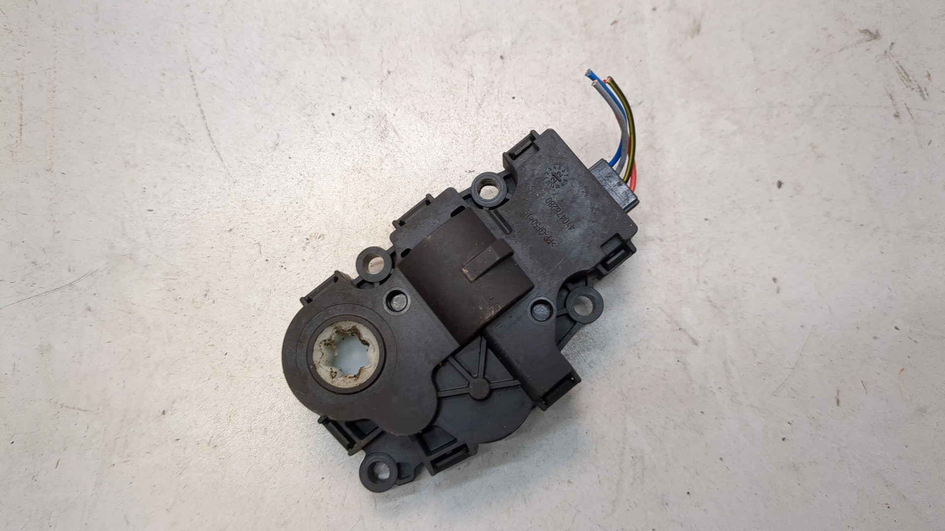 Моторчик заслонки печки