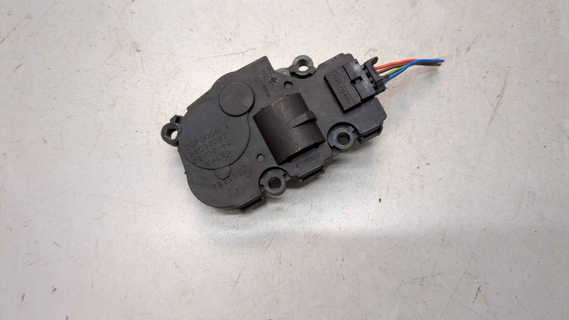 Моторчик заслонки печки