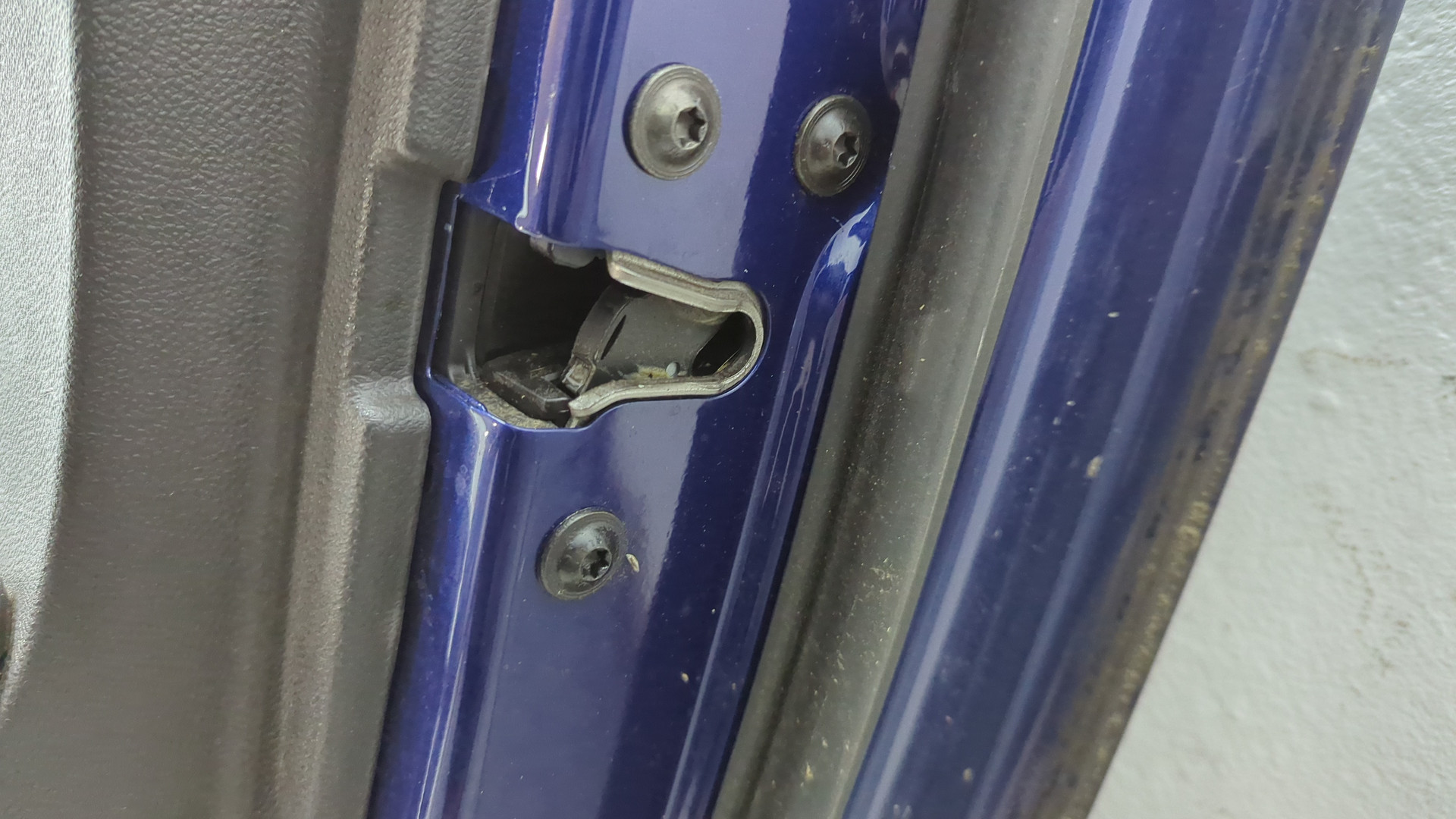 Дверь задняя правая