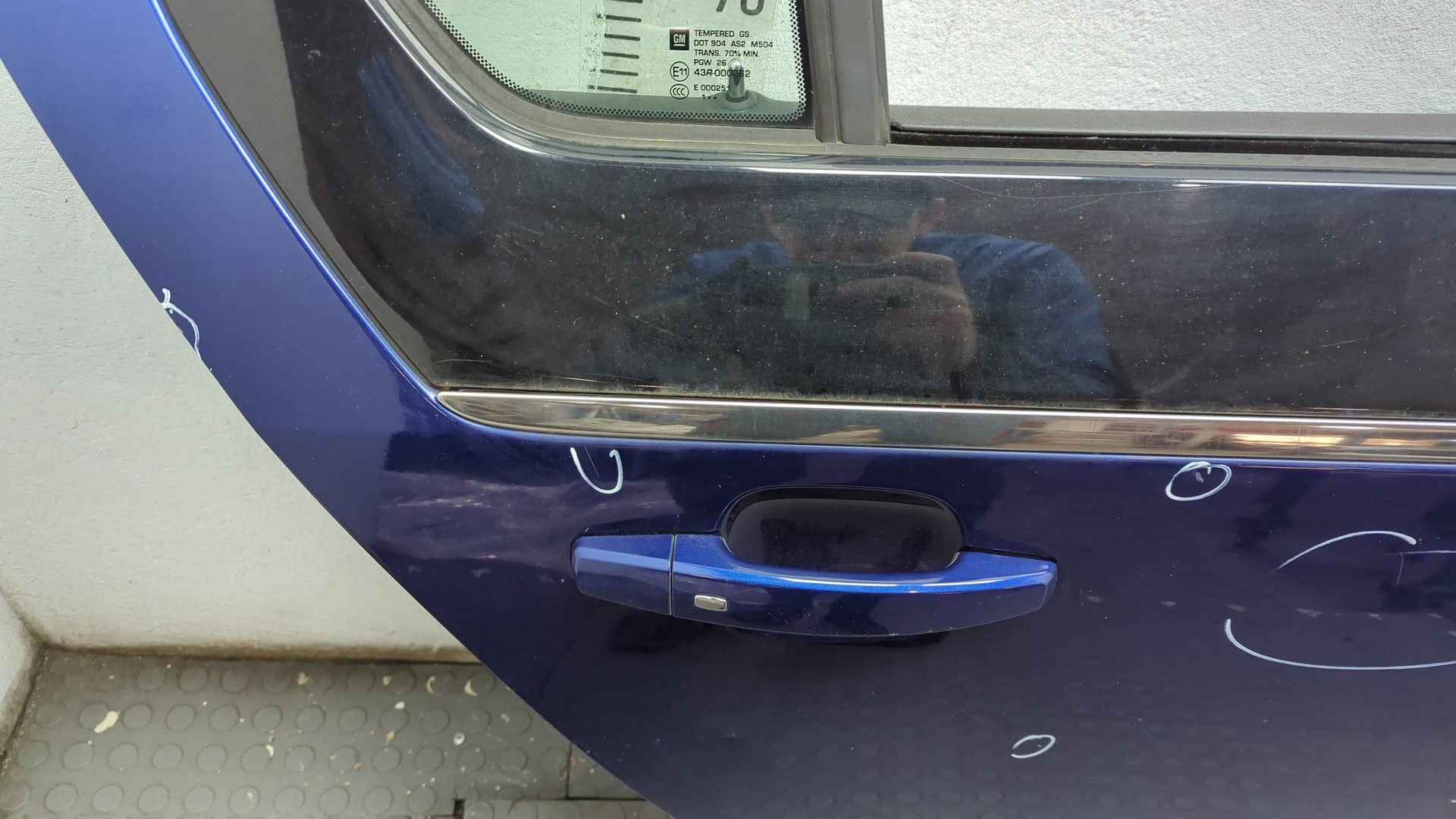 Дверь задняя правая