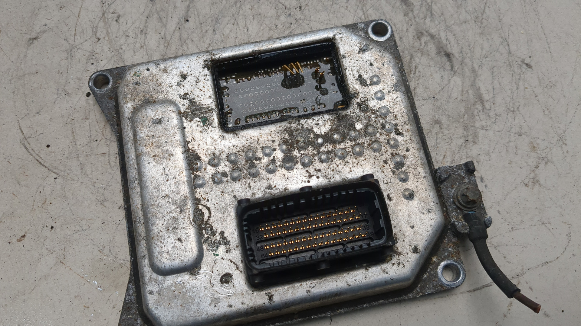 Блок управления двигателем