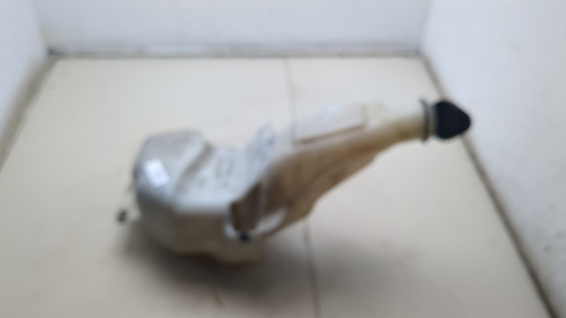 Бачок омывателя лобового стекла