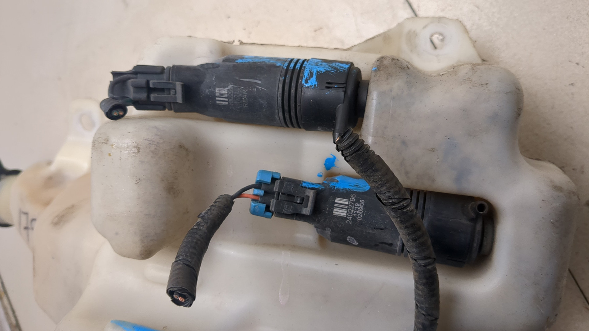 Бачок омывателя лобового стекла