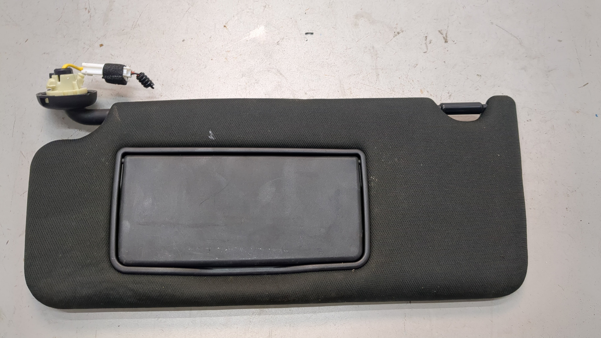 Козырек солнцезащитный