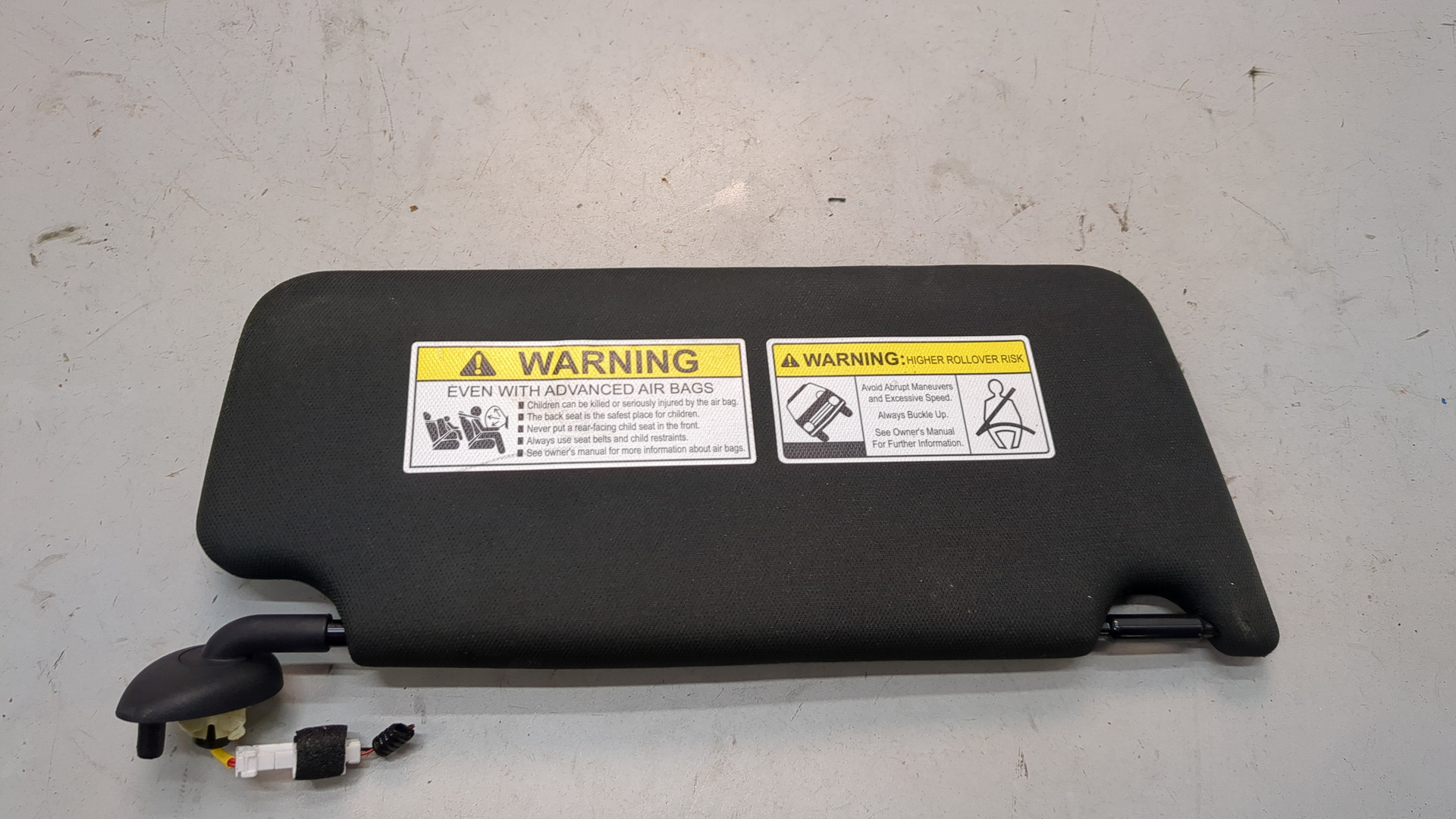 Козырек солнцезащитный