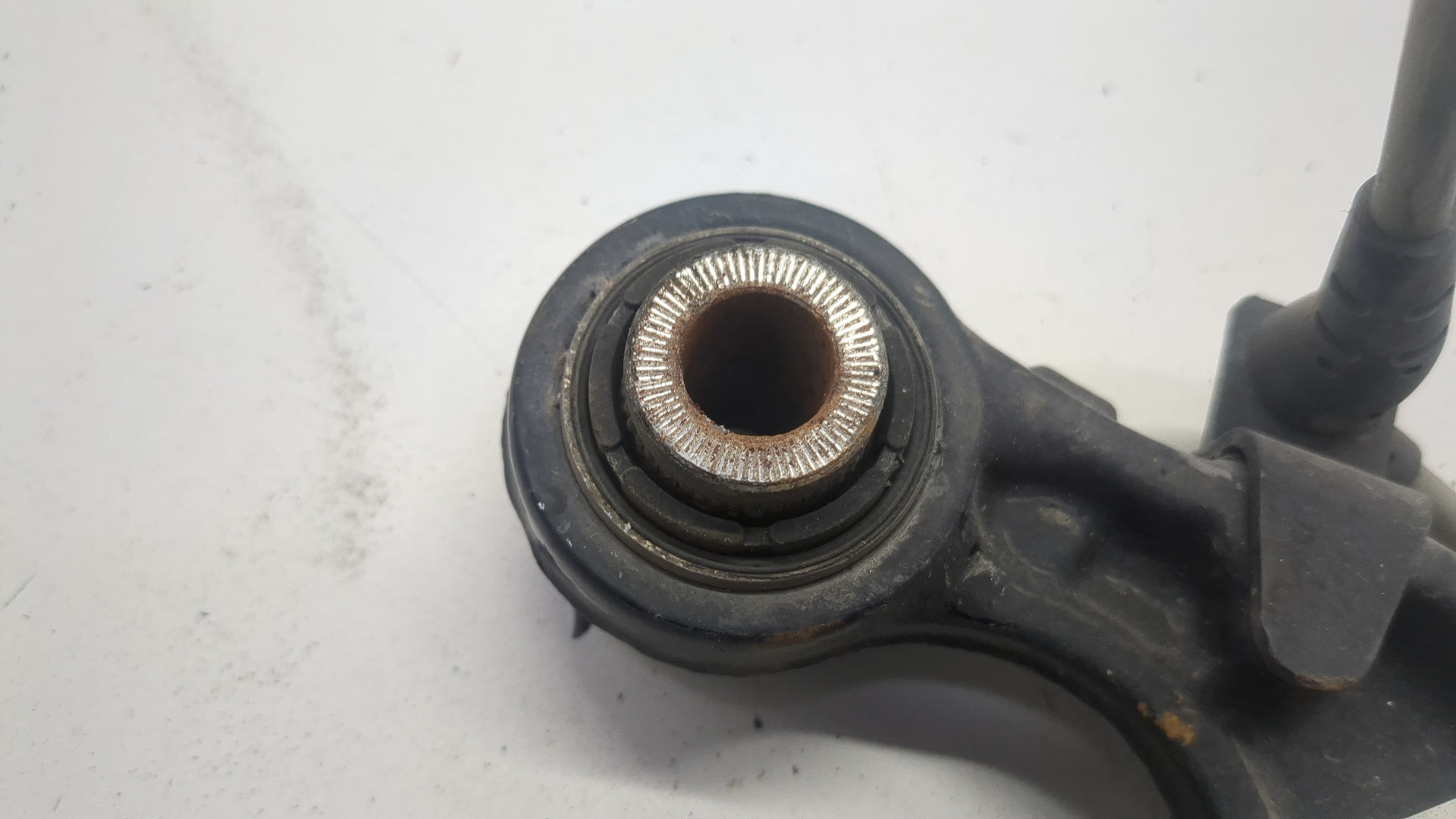 Рычаг задний правый