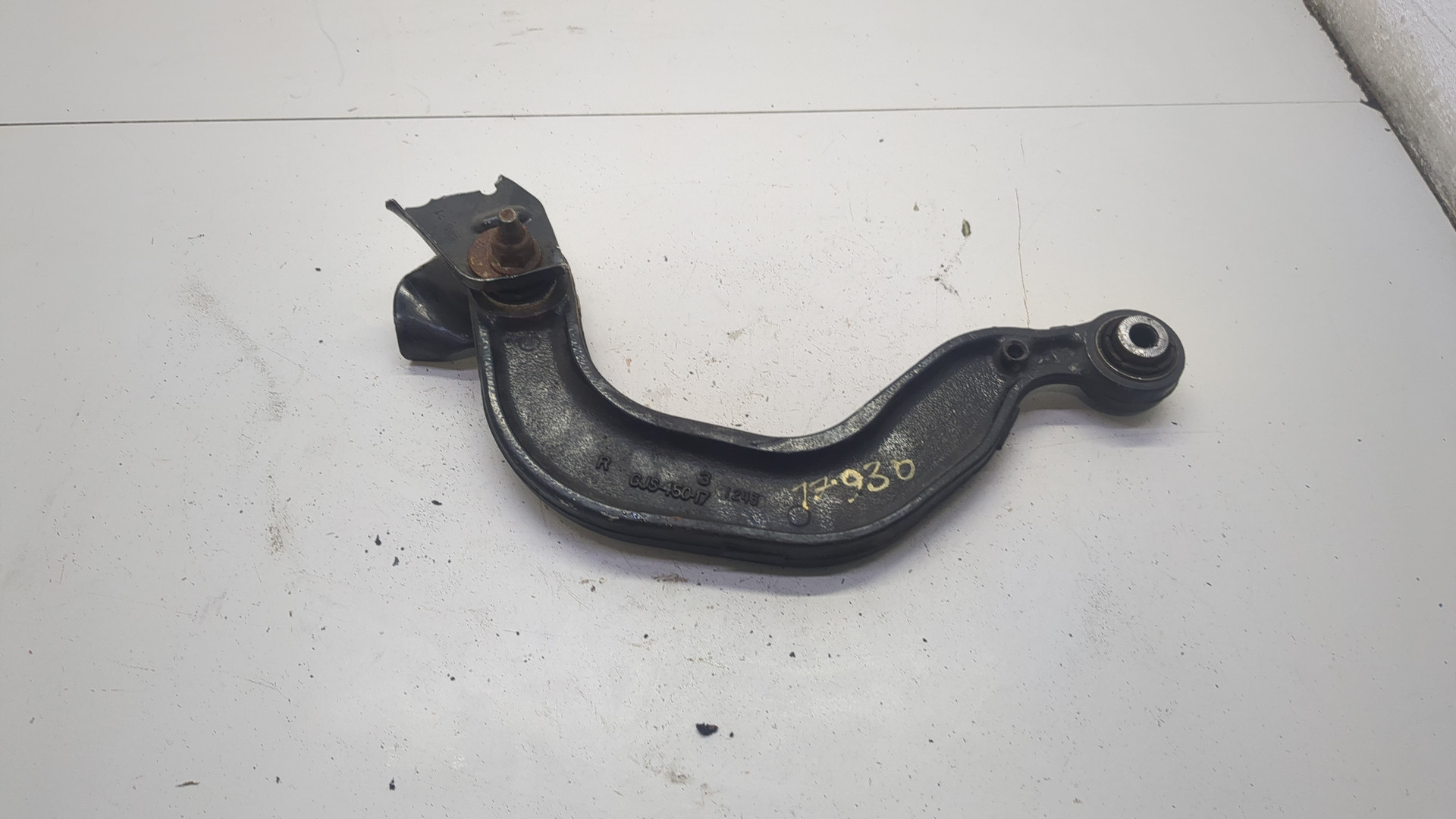 Рычаг задний левый
