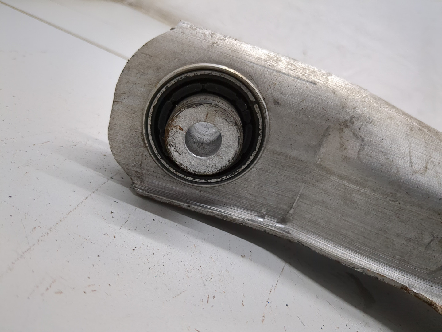 Рычаг задний