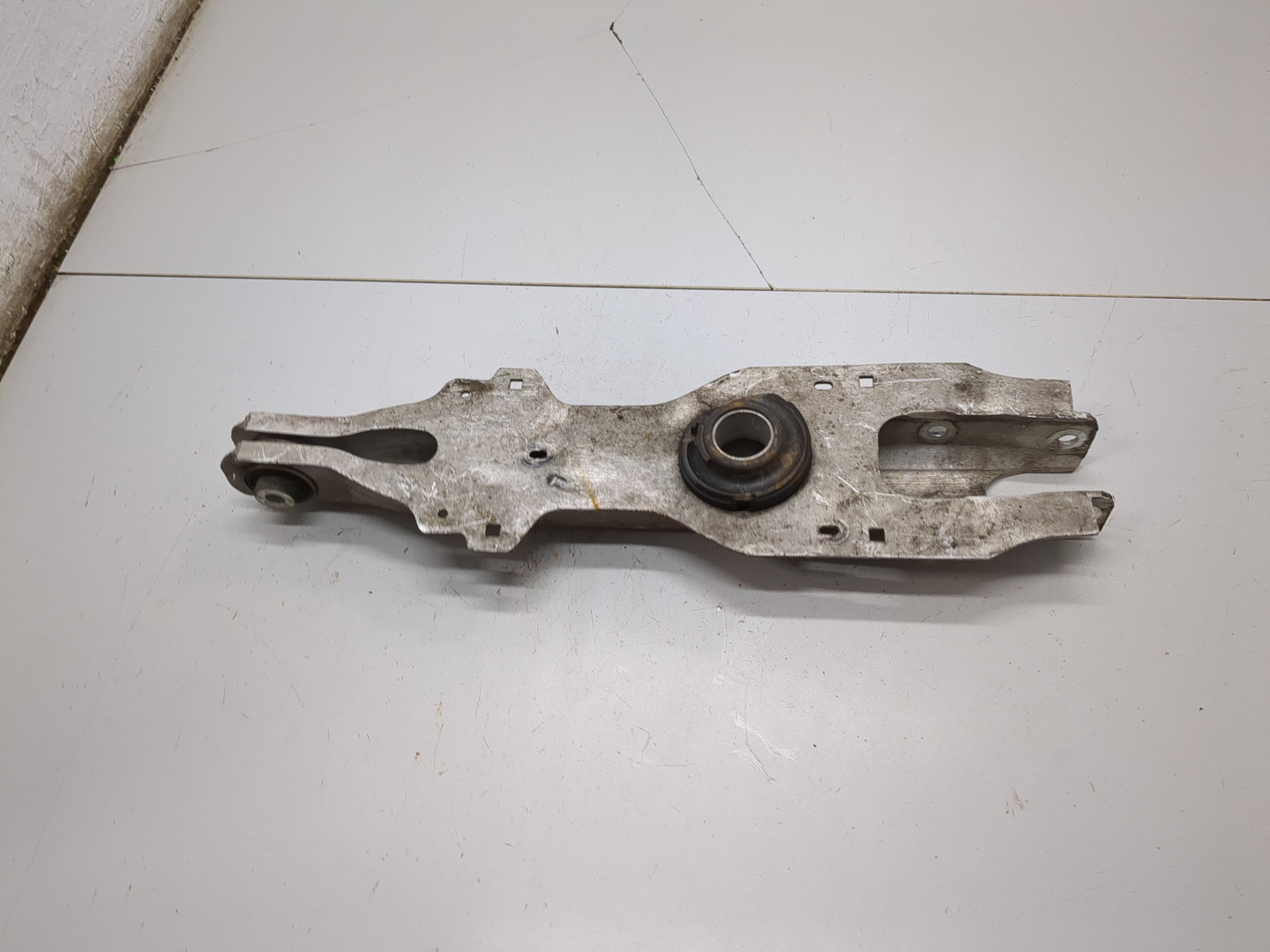 Рычаг задний